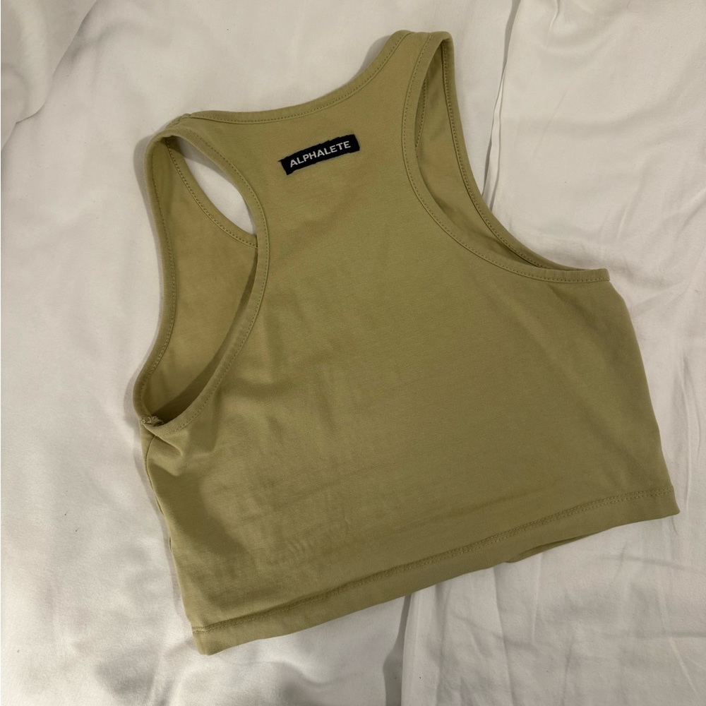 Alphalete tank size small